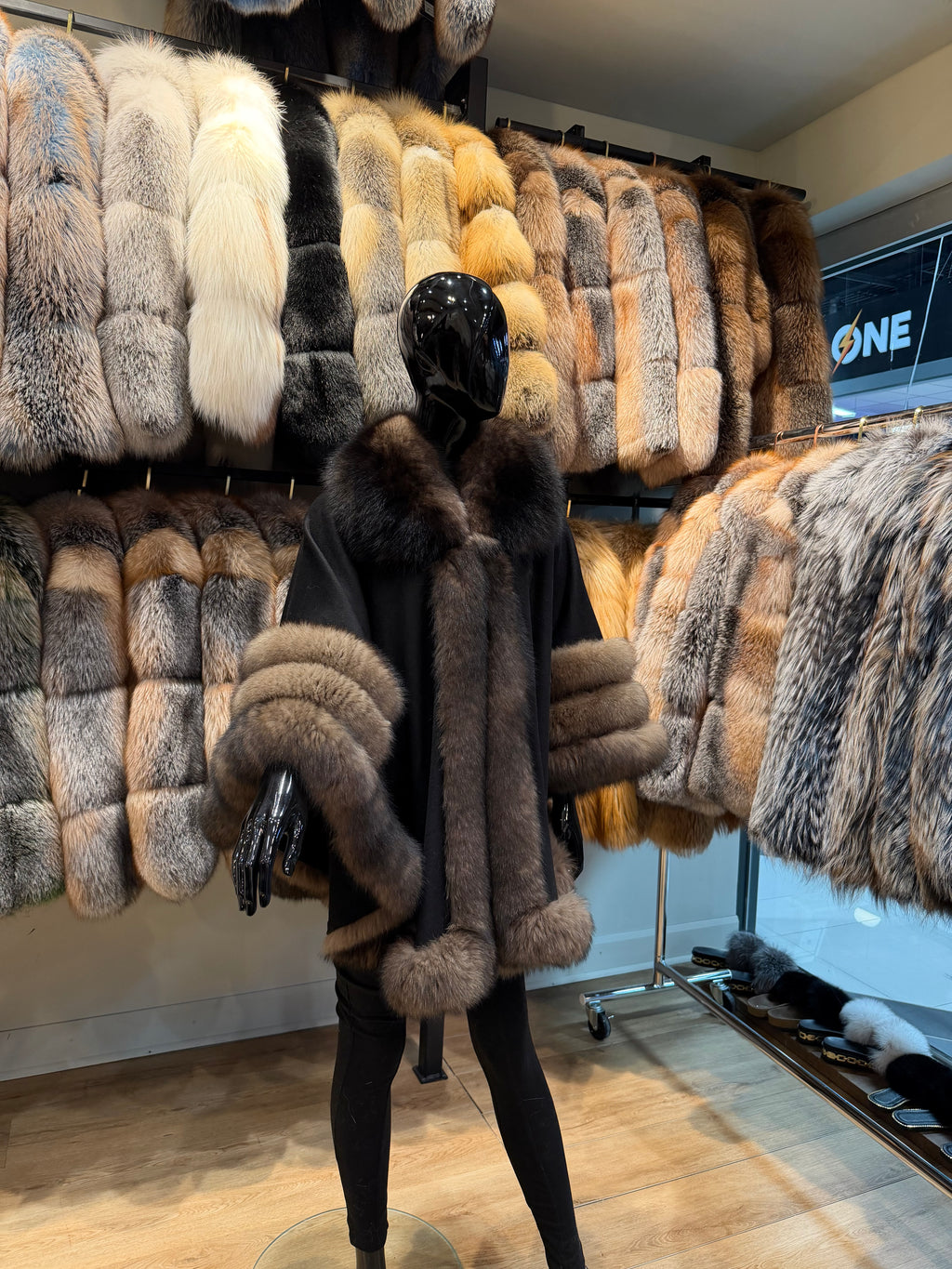 Luxury Cashmere Poncho with Real Fox Fur Trim | Elegant Winter Wrap | Soft Cape Shawl for Women