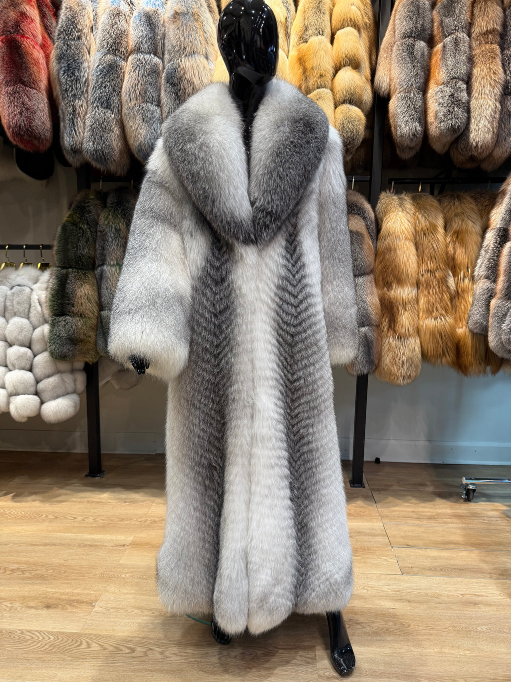 Natural Frost Fox Fur Long Coat – 130 cm Full-Length Luxury Women’s Winter Coat