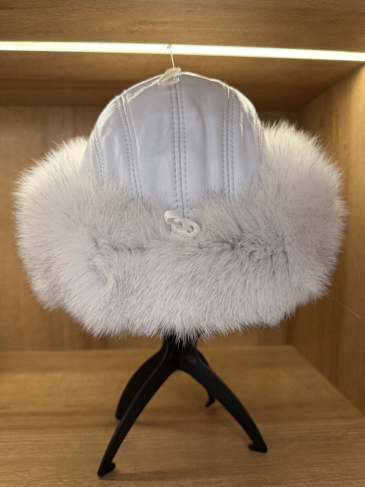 Natural Off-White Fox Fur & Genuine Leather Luxury Hat