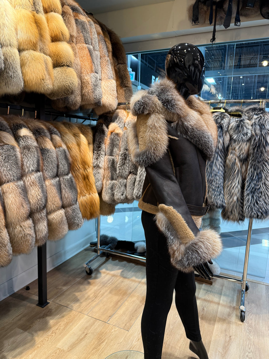 Luxury Genuine Leather & Fox Fur Jacket – Fur-Lined with Detachable Hood | 2-in-1 Design