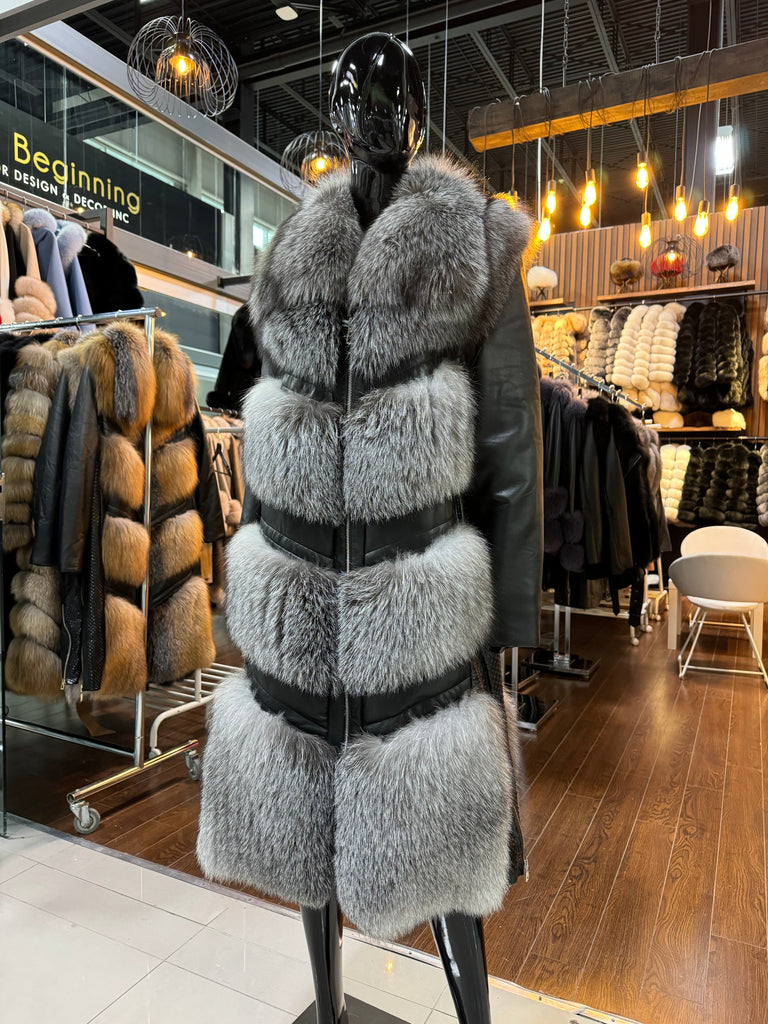 Long Silver Fox Fur & Genuine Leather Coat – Detachable Sleeves & Convertible Luxury Vest