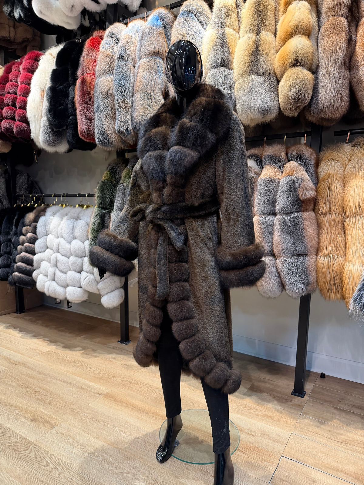 Luxury Brown Genuine Fox Fur & Alcantara Coat – Elegant Women’s Winter Outerwear