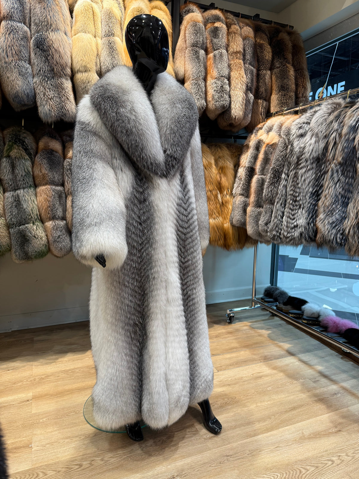 Natural Frost Fox Fur Long Coat – 130 cm Full-Length Luxury Women’s Winter Coat