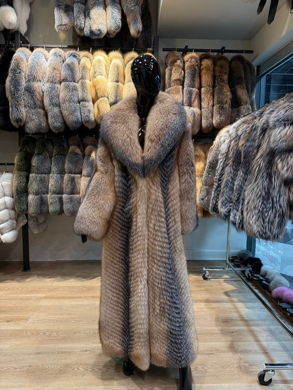 Luxury Long Natural Fox Fur Coat – Exclusive Designer Collection