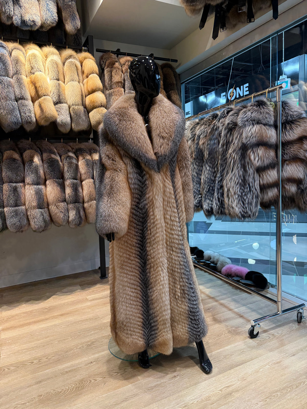 Luxury Long Natural Fox Fur Coat – Exclusive Designer Collection