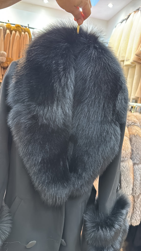 Black collar