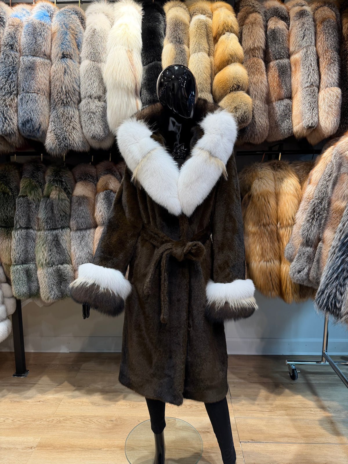 Luxury Hooded Fox Fur & Soft Alcantara Coat – Elegant Women’s Winter Coat