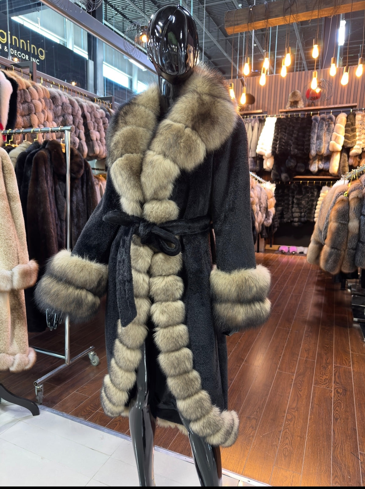 Genuine Fox Fur & Soft Alcantara Luxury Coat – Handmade Elegant Design