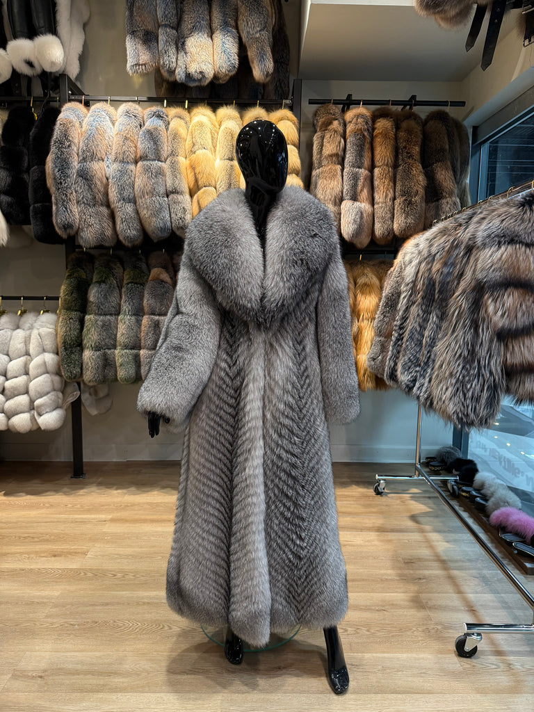 Luxury Long Natural Silver Fox Fur Coat – Exclusive Designer Collection