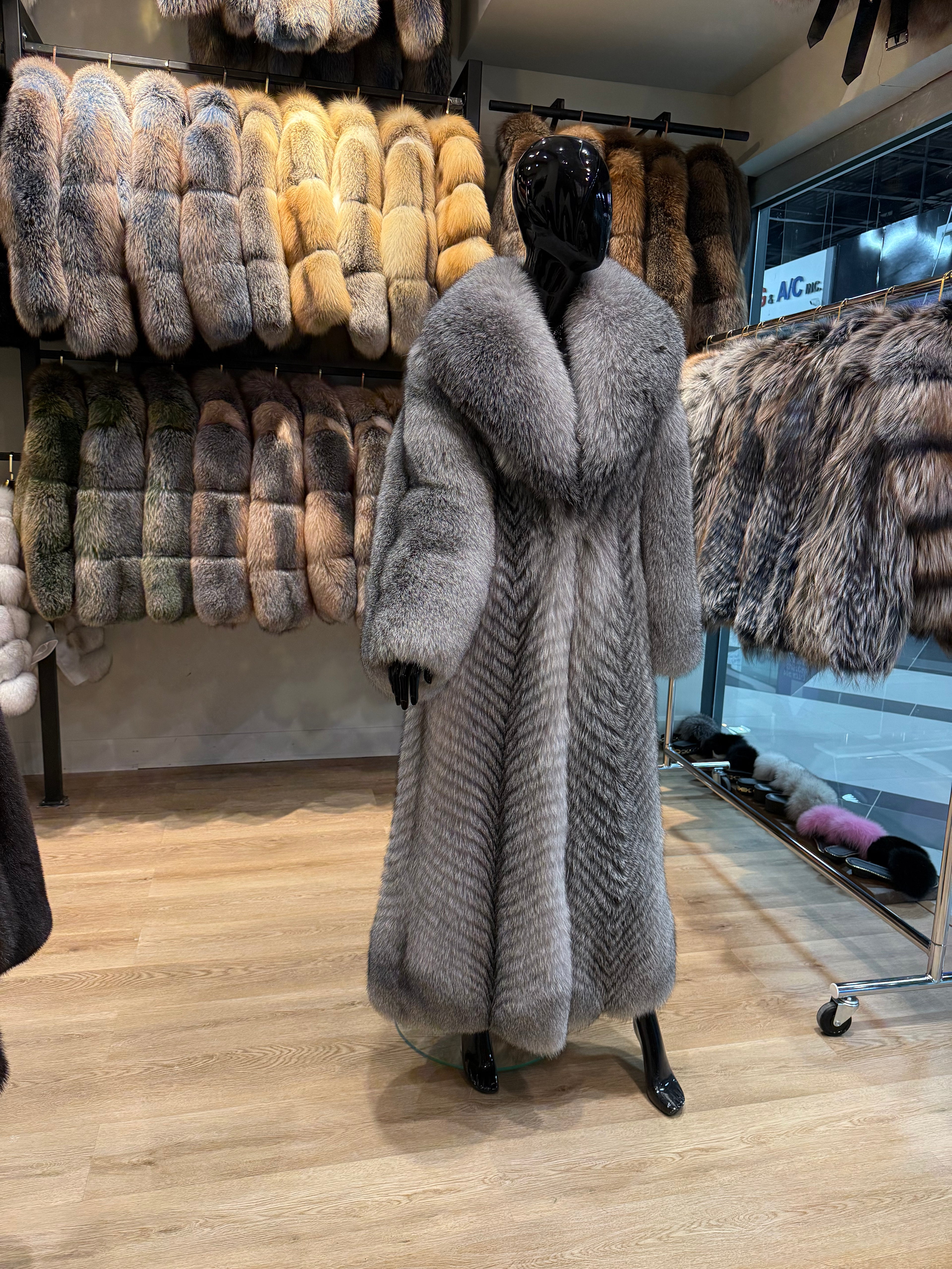 Luxury Long Natural Silver Fox Fur Coat – Exclusive Designer Collection