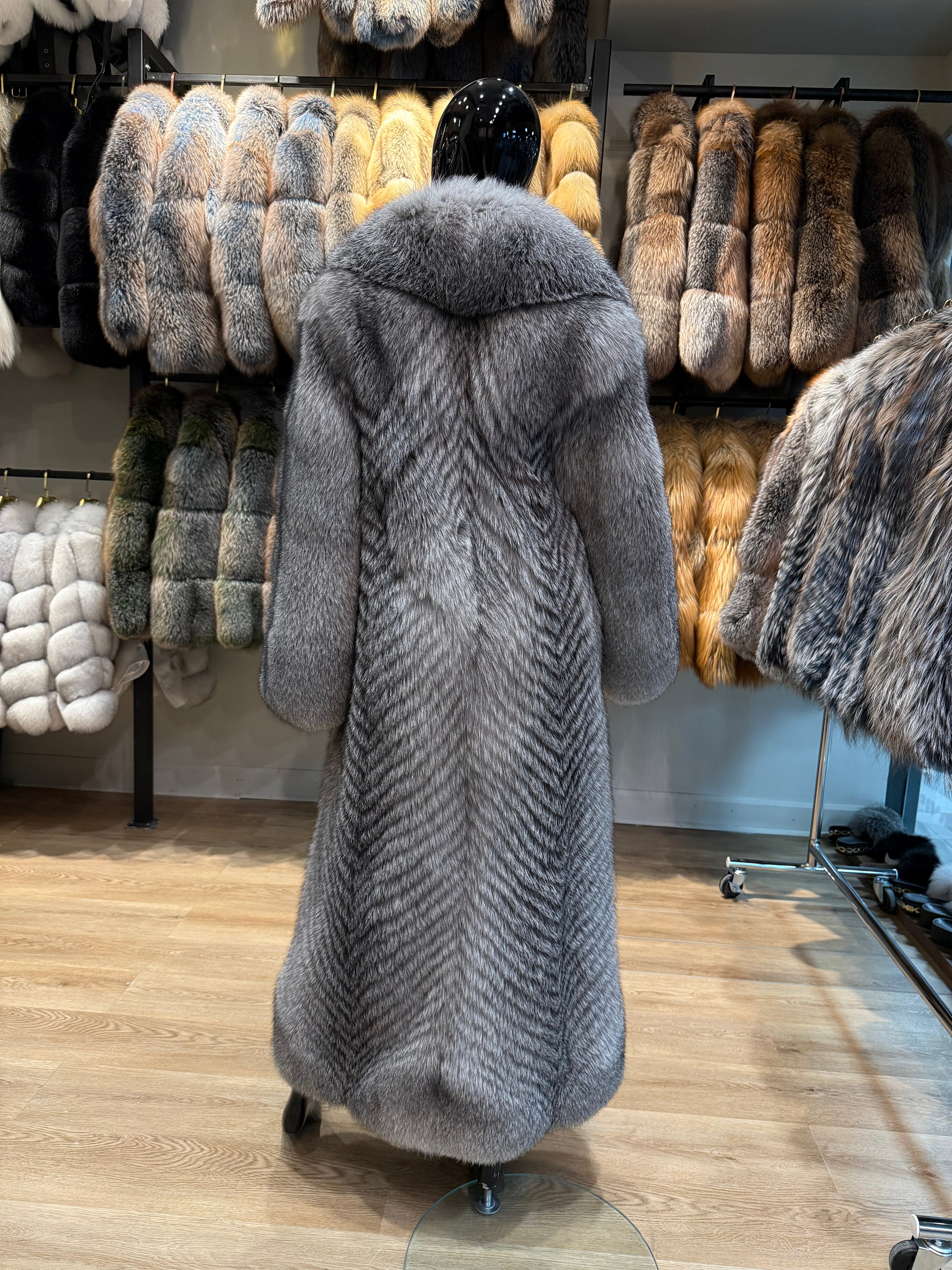 Luxury Long Natural Silver Fox Fur Coat – Exclusive Designer Collection