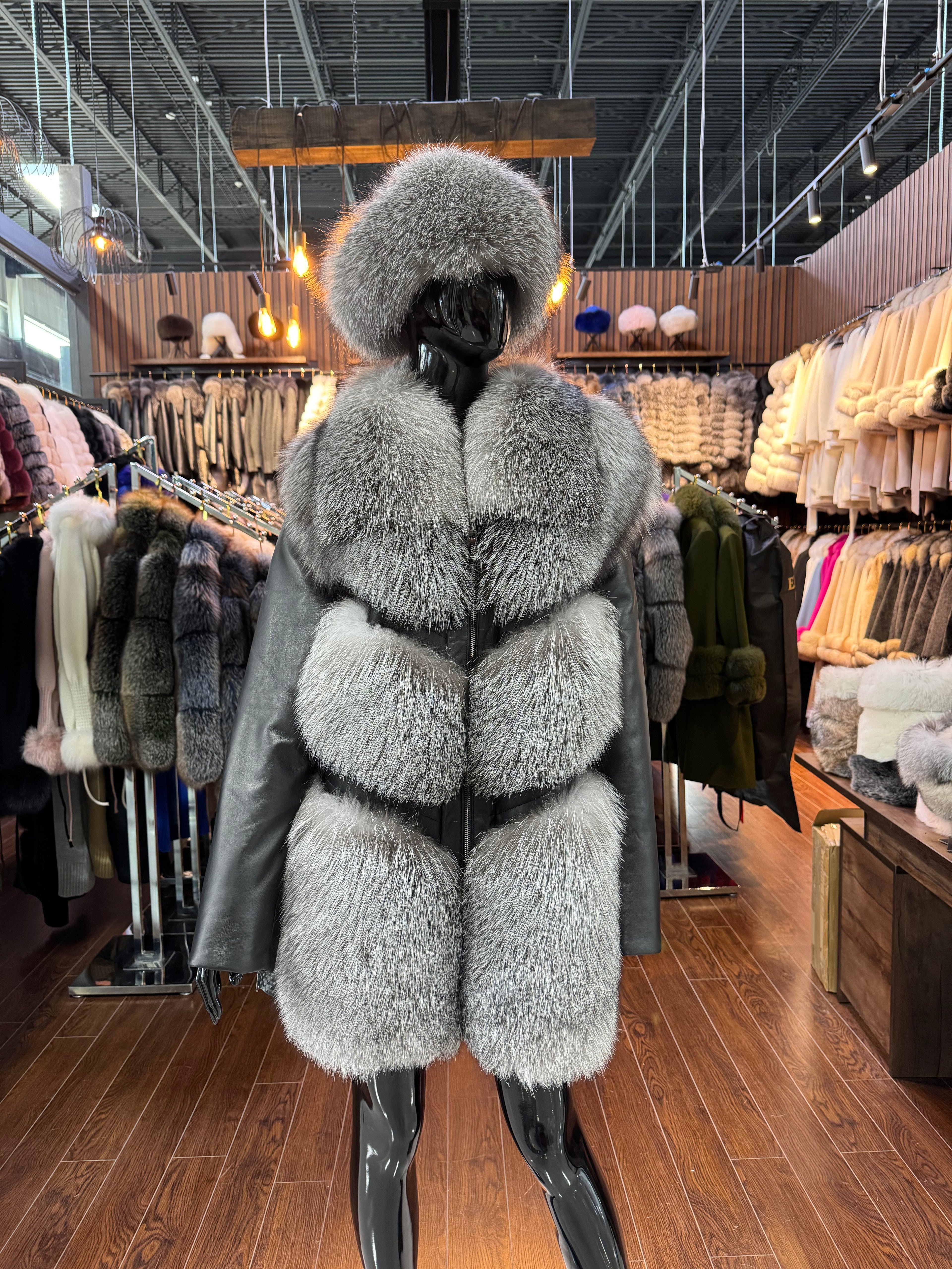 Long Silver Fox Fur Coat with Detachable Leather Sleeves – Convertible Luxury Designer Vest
