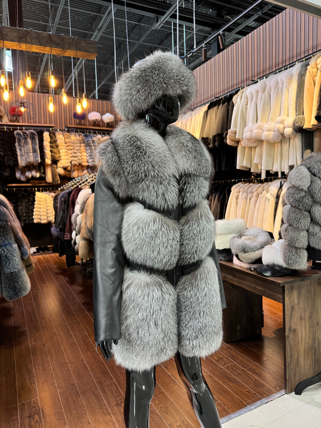 Long Silver Fox Fur Coat with Detachable Leather Sleeves – Convertible Luxury Designer Vest