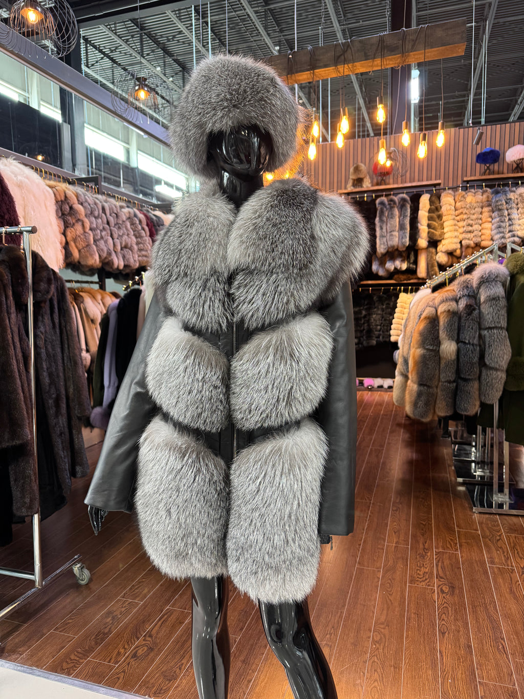 Long Silver Fox Fur Coat with Detachable Leather Sleeves – Convertible Luxury Designer Vest