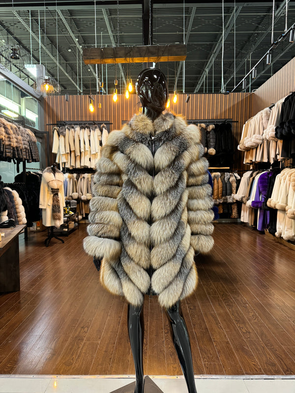 Ultra Luxury Genuine Fox Fur Coat – Handcrafted Voluminous Design