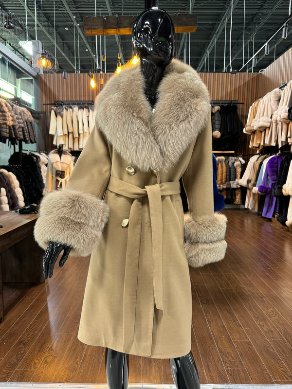 Brown Cashmere & Fox Fur Coat with Buttons & Belt – Luxury Women’s Jacket
