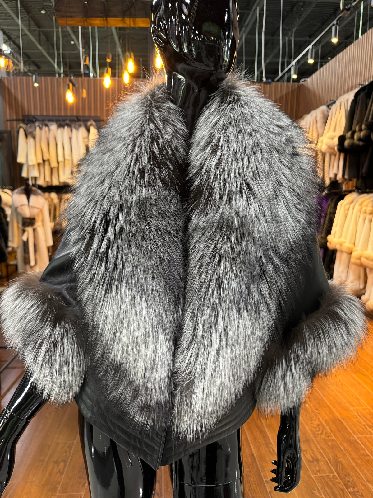 Silver Fox Fur & Genuine Leather Jacket – Luxury Women’s Winter Coat