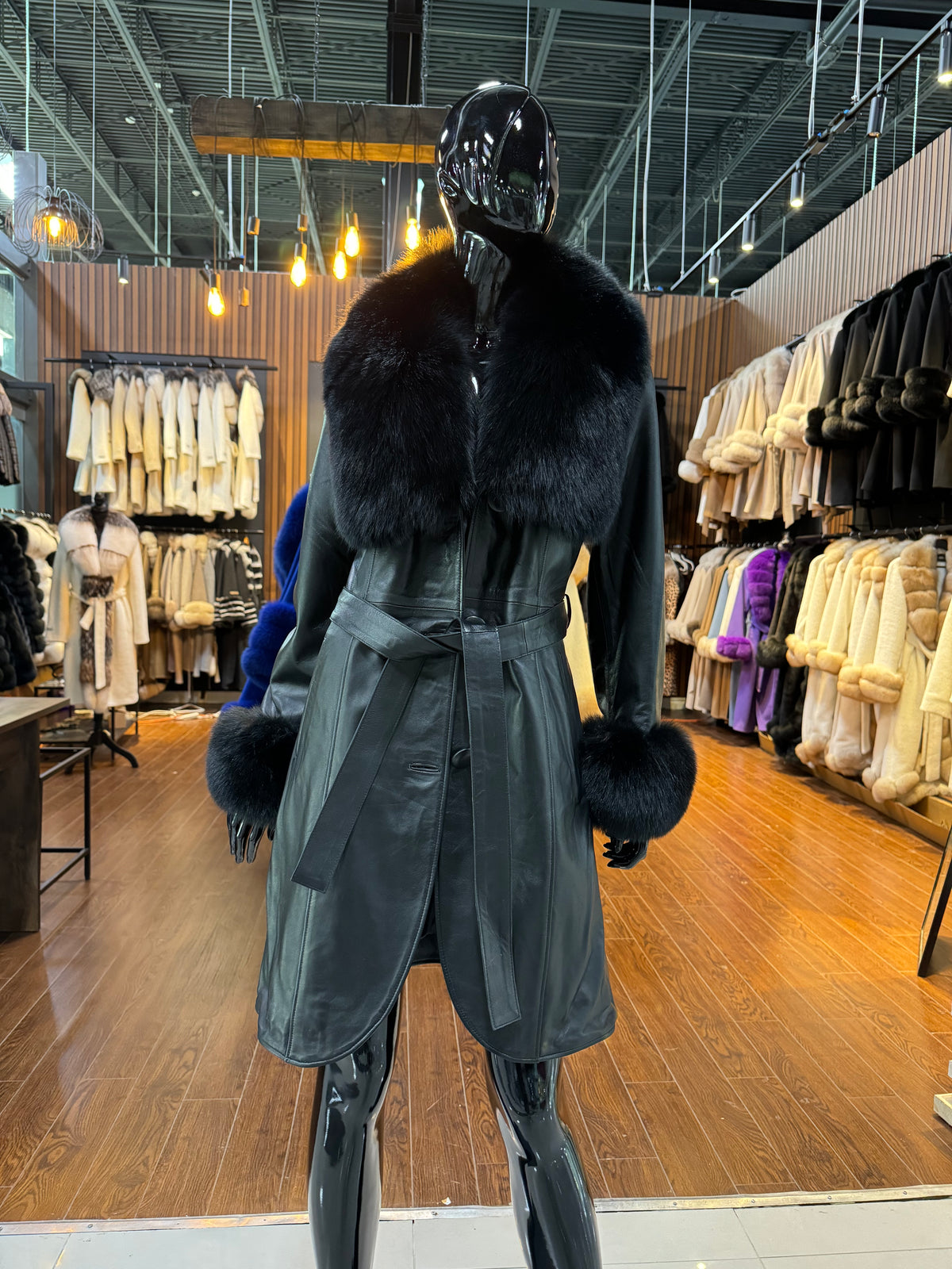 Long Leather & Fox Fur Coat – Luxury Women’s Winter Outerwear