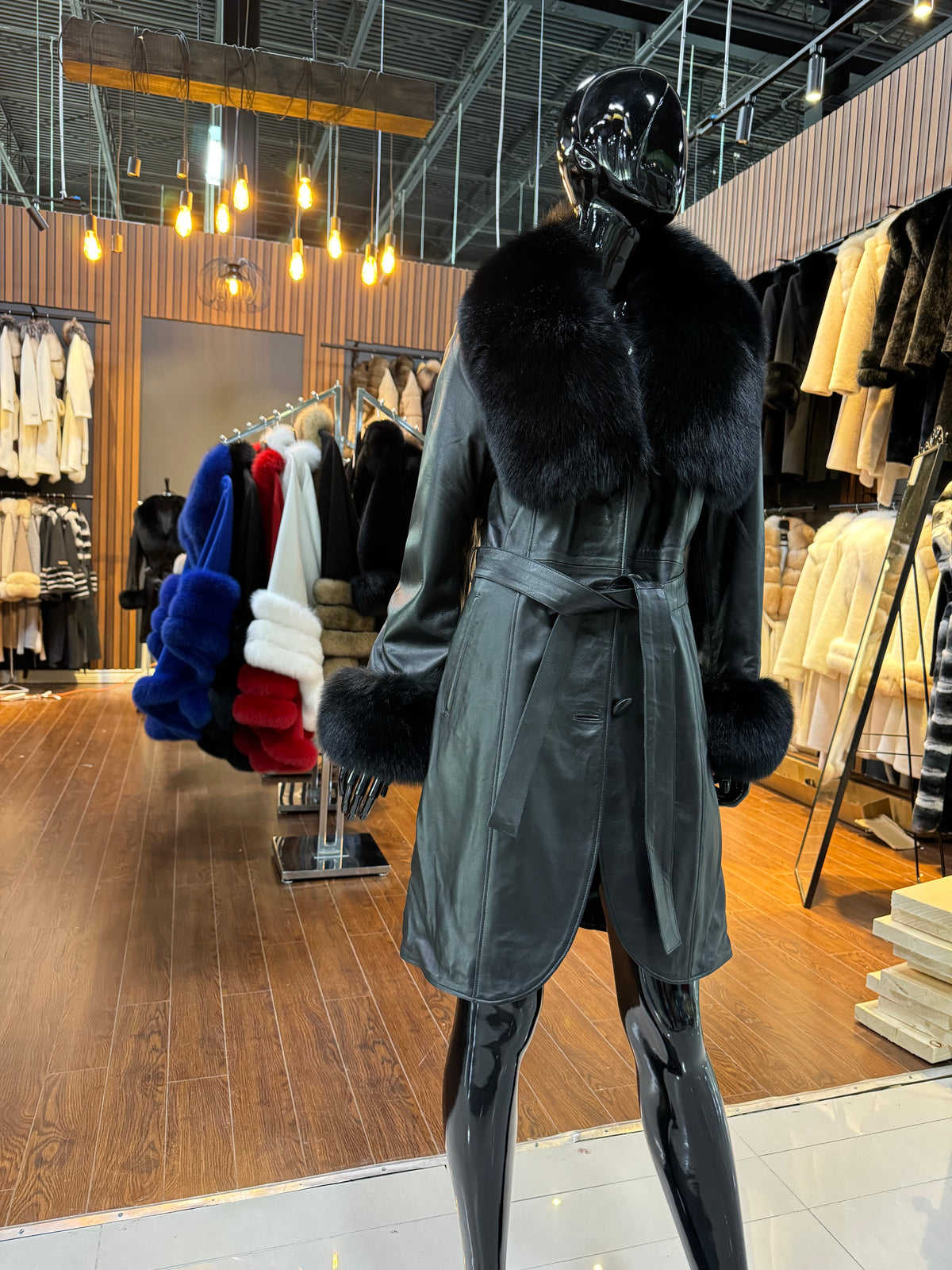 Long Leather & Fox Fur Coat – Luxury Women’s Winter Outerwear