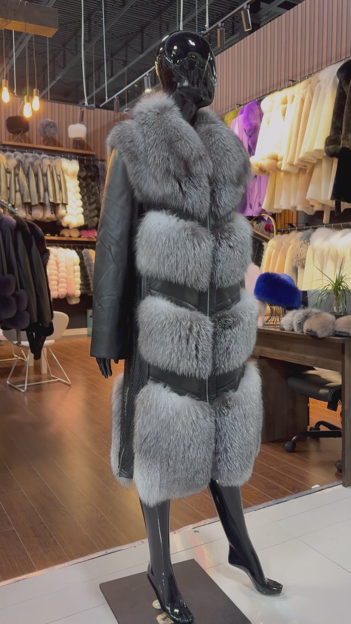 Long Silver Fox Fur & Genuine Leather Coat – Detachable Sleeves & Convertible Luxury Vest